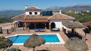 Guía de alojamientos rurales certificados en málaga: Mansion Piedras Blancas Casa Apartamento Cueva Rural En Colmenar Malaga