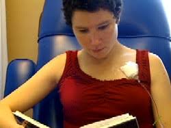 Isabelle Duval a appris la terrible nouvelle la veille de Noël 2001 : cancer du sein inflammatoire avec métastases aux os et au foie. - moral-e