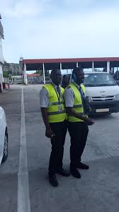 Je sais que je ne suis pas en harmonie avec une bonne partie de mes camarades socialistes mais je pense qu'il faut, à ce niveau de chômage. Sicass Guinee C Est Travail Qui Paye Bon Boulot A L Equipe Facebook