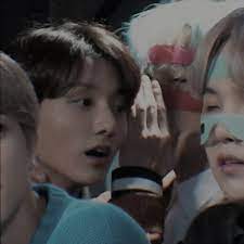 Foto jungkook bts taehyung foto bts jungkook oppa bts bangtan boy namjoon jeon jungkook photoshoot jungkook eating bts selca wᥲᥣᥣρᥲρᥱrs kρoρ wallpapers icons de kpop e doramas. Pin Di Taekook