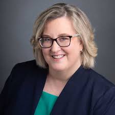 Elizabeth Weaver's Instagram, Twitter & Facebook