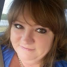 Stephanie Mayfield's Instagram, Twitter & Facebook