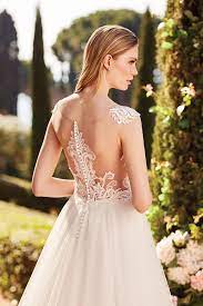 Notieren sie sich also diese trend und seinen sie der hingucker auf ihrer hochzeit. Brautkleid Im Prinzess Stil Mit Transparentem Spitzentop Tattoo Effekt Im Rucken Und Schleppe Von Sincerity Modell 44168 Heiraten Mit Braut De