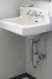 lovely old fashioned bathroom sinks