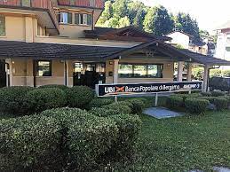 Banca nazionale del lavoro (14 m), ubi banca (95 m), unicredit (145 m), monte dei paschi di siena (177 m), crédit agricole cariparma (182 metro). Banca Popolare Di Bergamo Ubi Banca Comune Di Selvino