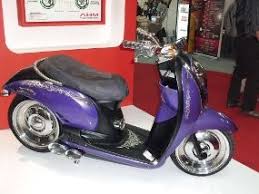 Modifikasi honda scoopyini dia motor pak guru yang super kece! Honda Scoopy Hot Rod Nan Sangar