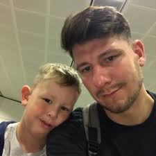 James Buckle (@08bucks)