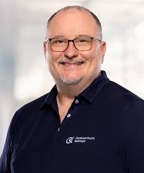 Dr. med. Thomas Schade :: Ärztezentrum Kelmatt :: Gemeinschaftspraxis in  Küssnacht