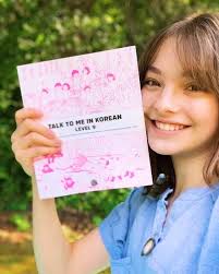 🌈𝐈𝐬𝐚𝐛𝐞𝐥 𝐚𝐧𝐝 𝐡𝐞𝐫 𝐬𝐰𝐞𝐞𝐭 𝐬𝐦𝐢𝐥𝐞 &𝟑🧸💭 〔If you feel  tired☕, just look at Isabel's sweet smile. I've tried it, that could treat  everything.☺️💕〕 #isabelmyers #isabelfanpage #isabelmyersfans #emmameyers  #emmafanpage #emmafan （If ...