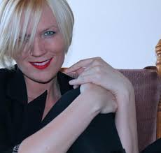 Amazon.com: Feeding the Need: 9781937070328: Toombs, Ruthie: Libros