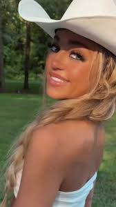 Morgan Ebert's Instagram, Twitter & Facebook