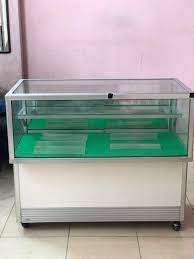Desain etalase yang cukup sederhana tips membuat etalase. Jual Etalase Kaca Konter Handphone Perabotan Rumah Di Carousell