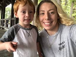 Mercedes Lee's Instagram, Twitter & Facebook