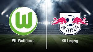 Wolfsburg's kevin mbabu, left, and leipzig's christopher nkunku, right, challenge for the ball during the german bundesliga soccer match between vfl wolfsburg and rb leipzig in wolfsburg, germany. Hkcmbtpvzqdomm
