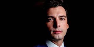 Fvd heeft in de dagen vooraf aan de verkiezingen bakken met stront over. Thierry Baudet La Nouvelle Figure Du Populisme Neerlandais Le Point