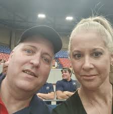 Creamy Chicken Avocado Ranch Wraps Ingredients: 1. 2 cups cooked shredded  chicken 2. 1 avocado, diced 3. 1/4 cup ranch dressing 4. 1/4 cup diced  tomatoes 5. 1/4 cup diced red onion