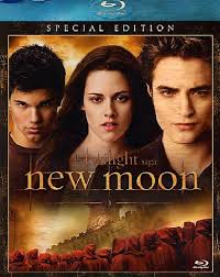 Forks, washington resident bella swan is reeling from the departure of her vampire love, edward cullen, and finds comfort in her friendship with jacob black, a werewolf. Amazon Com New Moon The Twilight Saga Se Italian Edition Ashley Greene Peter Facinelli Chris Weitz Movies Tv