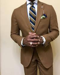 Acuratedman Not So Tbt To Another Look At This Linen Suit With A Hint Of Green Thrown In Brown Suits For Men Blue Shirt Outfits Linen Suit