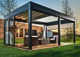 Vivre Presque Dehors Marie Claire Maison Marie Claire Maison En 2020 Glorieta Moderna Casa De Playa Exterior Gazebo