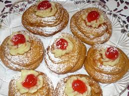 Per la ricetta delle zeppole di san giuseppe, è preferibile usare un forno statico perché col ventilato potrebbero deformarsi. Ricetta Zeppole Di San Giuseppe Alimentipedia It