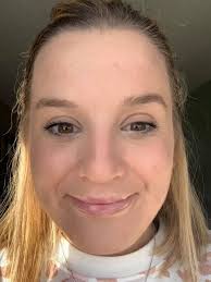 Okay don't mind the ratchet eyebrows and squinty eyes, but Olivia Long just  tried her palette