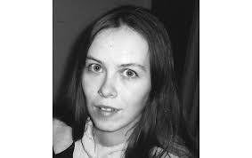 Lisa Lutton's Instagram, Twitter & Facebook