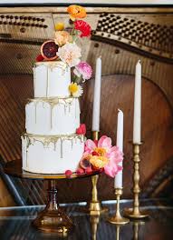 1 Tier Black And Gold Drip Cake Colorful Retro Wedding Inspiration At The Ruby Street In Los Angeles Green Wedding Shoes Modern Wedding Cake Gold Wedding Cake Wedding Cake Bakers