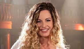 Eszter Toth's Instagram, Twitter & Facebook