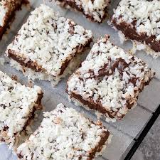 Plus, each healthy recipe in this collection are less than 500 calories and most are ready in less than 35 minutes. No Bake Chocolate Coconut Bars Recipe Eatwell101