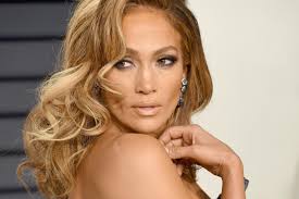American singer jennifer lopez has released eight studio albums, one remix album, three compilation albums, one extended play, 64 singles (including 14 as a featured artist), five charity singles and 12 promotional singles.she made her chart debut in may 1999 with if you had my love, which topped the charts in six countries, including the united states. Jennifer Lopez Ihre Funf Verlobungsringe Im Vergleich Gala De