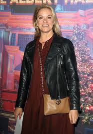 And weight is 65 kg. Tamzin Outhwaite Style Clothes Outfits And Fashion Celebmafia