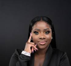 Please without changing our faces is it possible that you talented people  can make it clear? Thank you 🙏 xx