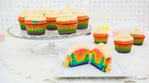 Make someone smile with these cheery rainbow cupcakes. Rainbow Cupcakes Regenbogen Cupcakes Youtube