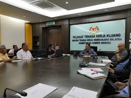 Saya mau bertanya mengenai penggunaan tenaga kerja asing (tka). Perjumpaan Antara Pihak Jabatan Tenaga Kerja Negeri Johor ÙÙŠØ³Ø¨ÙˆÙƒ