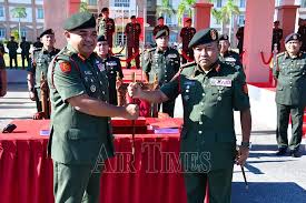 Pada masa sekarang cuma terdapat seorang sahaja pegawai yang berpangkat jeneral memegang jawatan panglima tentera darat. Mohd Zakaria Dilantik Panglima Medan Timur Tentera Darat Ke 4 Air Times News Network
