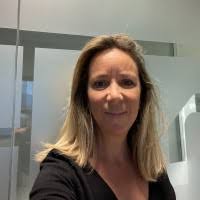 170000+ perfiles de «Edith