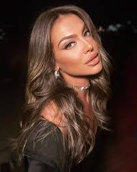 Kendra Leone's Instagram, Twitter & Facebook