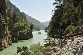Отель, открытый в 2008 г, состоит из трёх четырёхэтажных корпусов. Der Manavgat Fluss In Der Antike Melas Genannt