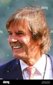 Jeffrey Pitcher's Instagram, Twitter & Facebook