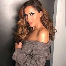 She is an actress, known for dyo xenoi (1997), sto para 5 (2005) and se eida. Despina Vandi Fan On Twitter Mamma Mia Shooting Backstage Mammamiagreece Mammamia Theatroakropol Despinavandi Desp1navandi