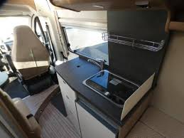La malibu possedeva un motore a quattro cilindri in linea da 2,4 l di cilindrata e 150 cv di potenza, oppure un propulsore v6 da 3,1 l e 155 cv. Malibu Van 600 Le Wohnmobil Mit Langsbett Modell 2019 Inkl Camping Mobel