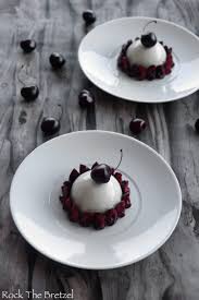 Entremets A L Amande Et A La Cerise Rock The Bretzel Recette Faire Fondre Du Chocolat Gateaux Et Desserts Recette Dessert