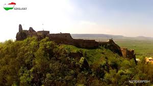 Század elejéig a zalai vár birtokai között említik. A Szigligeti Var Burgruine Szigliget Ruins Of Szigliget Youtube