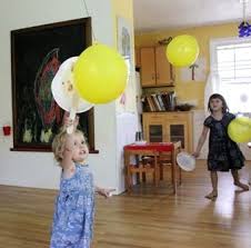 Balloon Paddle Fun Birthday Game Idea Use For Leftover Balloons After A Toddler Birthday Games Birthday Party Games For Kids Birthday Party Games Indoor