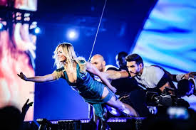 Das zdf verkürzt die lange wartezeit für ihre fans. Helene Fischer Die Arena Tour Und Dokumentation Im Zdf Fernsehen