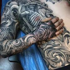 Tattoos are designs on the skin made with needles and colored ink. Pin On çº¹èº« çŸ³è† èŠ±çº¹