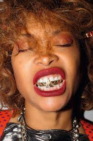 This New York exhibition explores the relationship between hip-hop and  jewellery