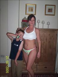 In one way or another, the blame lies with our parents. Bad Parenting Pictures Moms Xxgasm