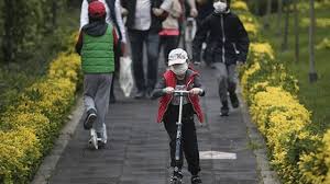 Koronavirüs salgını sebebiyle 20 yaş altı vatandaşların sokağa çıkması haftalardır yasak. 20 Yas Alti Sokaga Cikma Saatleri Degisti Mi Dunya Gazetesi