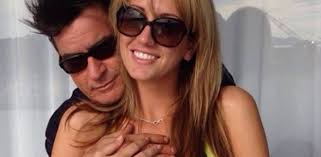 Berg eriksen started her career as a model and as a journalist at the website side2.no. Topvest Archives Page 1706 Of 2781 Popara Mk